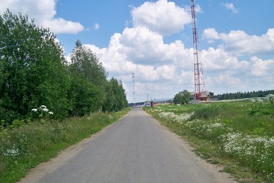 потом направо вдоль сотовых вышек.jpg